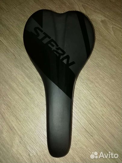 Седло для шоссейного велосипеда