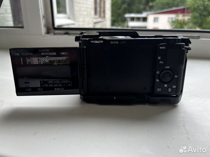 Камера Sony zve 10 body + клетка smallrig