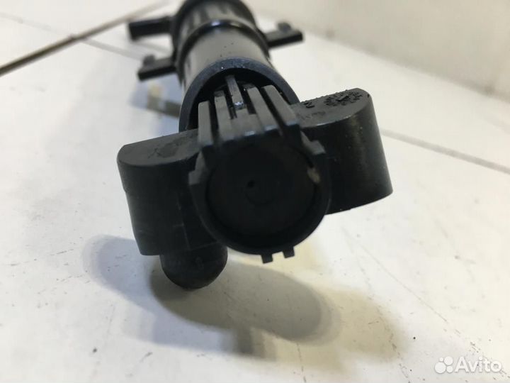 Форсунка омывателя фары BMW 6-series F06