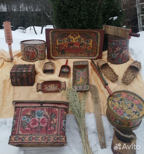 Расписные старинные предметы