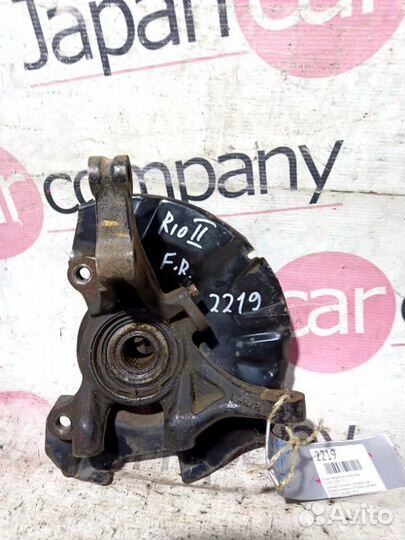 Кулак поворотный передний правый Kia Rio 2005-2011