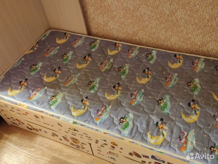 Кровать детская двухъярусная