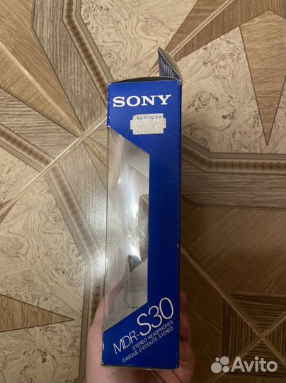 Коробка из под наушников sony MDR S30