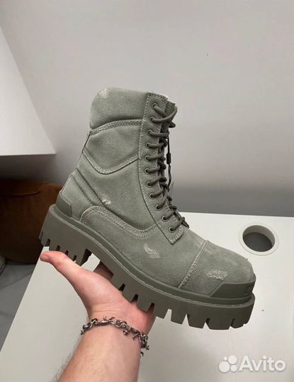 Balenciaga strike boots