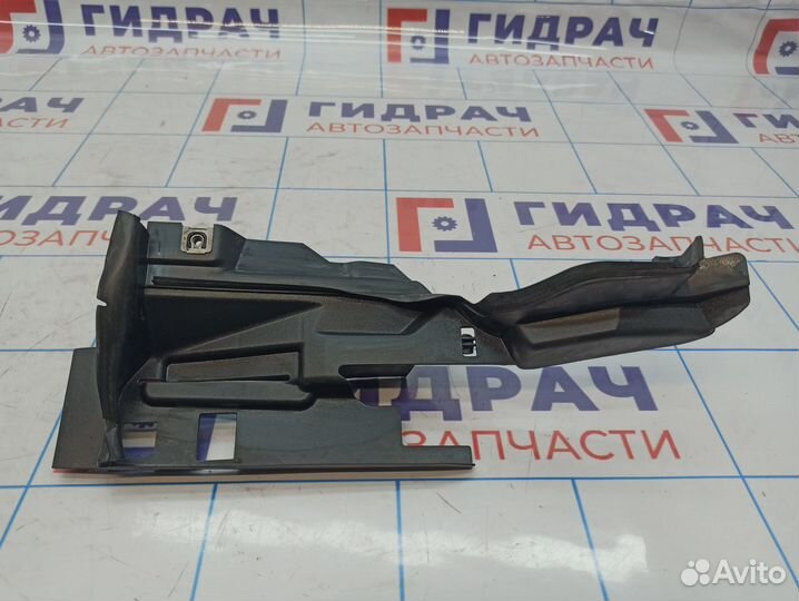 Накладка на крыло левая Ford Focus 3 1726788. Слом