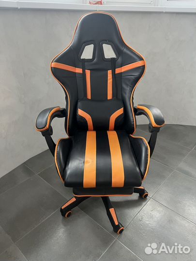 Компьютерное кресло геймера