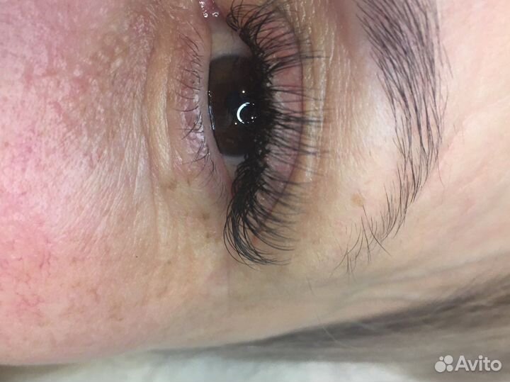 Мастер наращивания ресниц