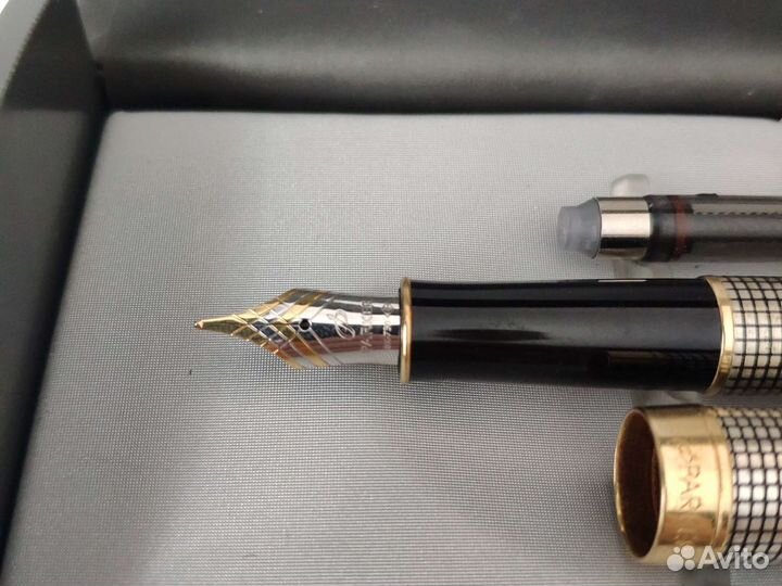 Ручка перьевая Parker Sonnet с серебряным корпусом