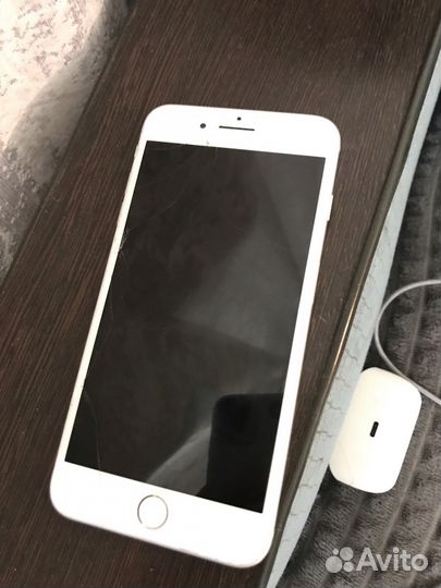 iPhone 8 Plus, 64 ГБ