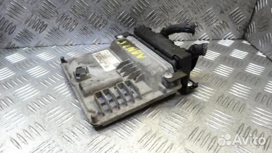 Блок управления двс skoda fabia 2 (ABN25PC01)