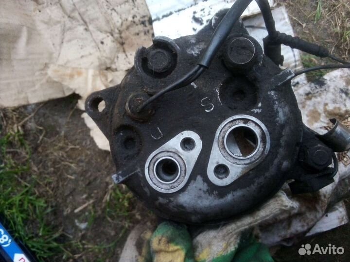 Компрессор кондиционера volvo
