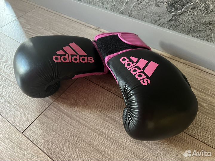 Боксерские перчатки 10 oz Adidas Hybrid