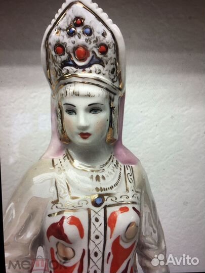 Фарфоровая статуэтка - Хозяйка медной горы- Дулево