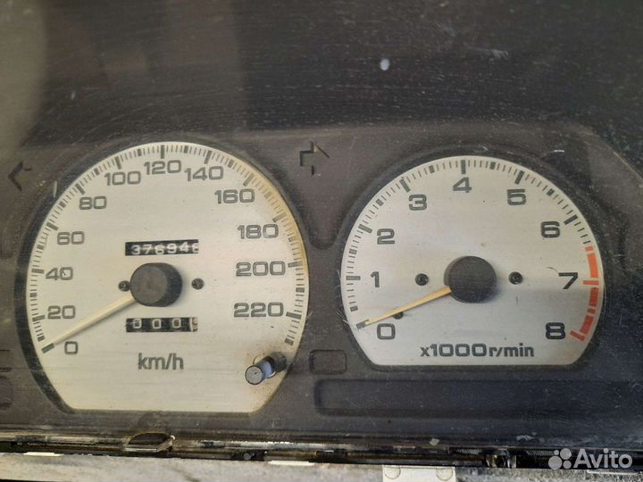 Приборная панель Mitsubishi space wagon 2