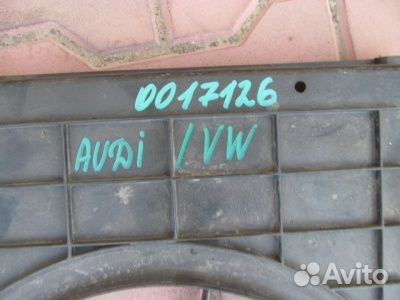 Диффузор дополнительного радиатора Audi