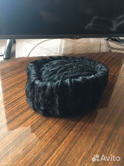 Головные уборы новые