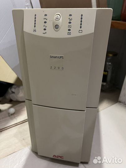 Ибп APC Smart-UPS 2200VA SUA2200I