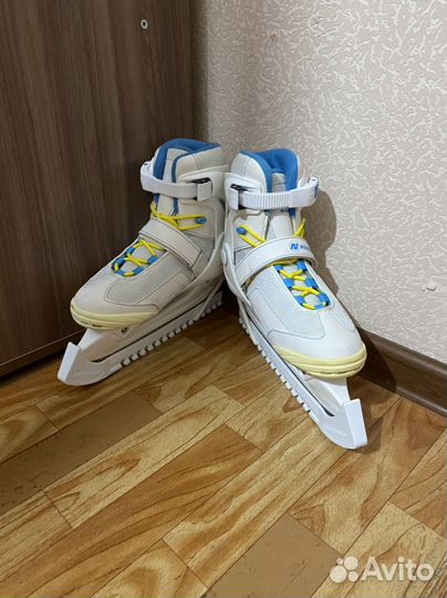 Коньки фигурные женские 38 размер