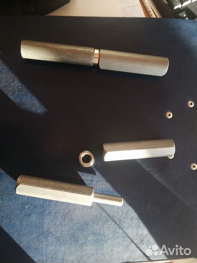 Петля для ворот и калиток 22х180 с подшипником