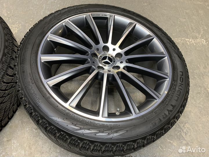 Комплект оригинальных зимних R20 AMG Mercedes GLC