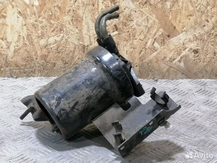 Корпус топливного фильтра Mitsubishi Carisma 2000