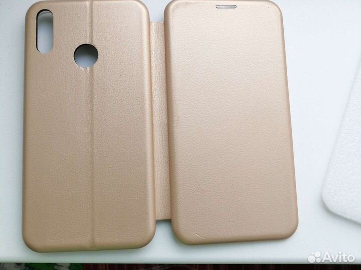 Чехол-книжка на телефон Huawei y7 2019 золотистый