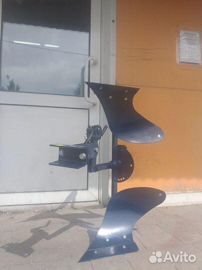 Плуг оборотный