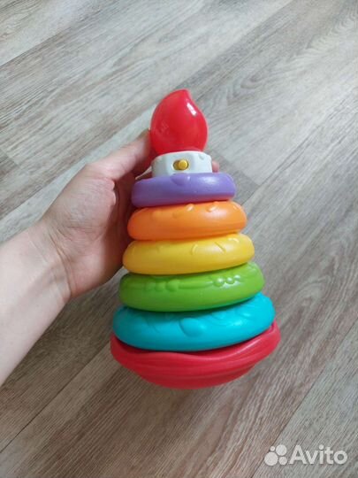 Развивающие музыкальные игрушки.Пирамидка,муз куб