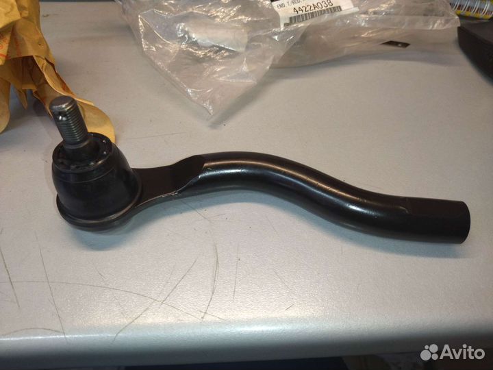 Рулевой наконечник правый Pajero 4