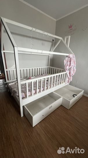 Детская кровать домик