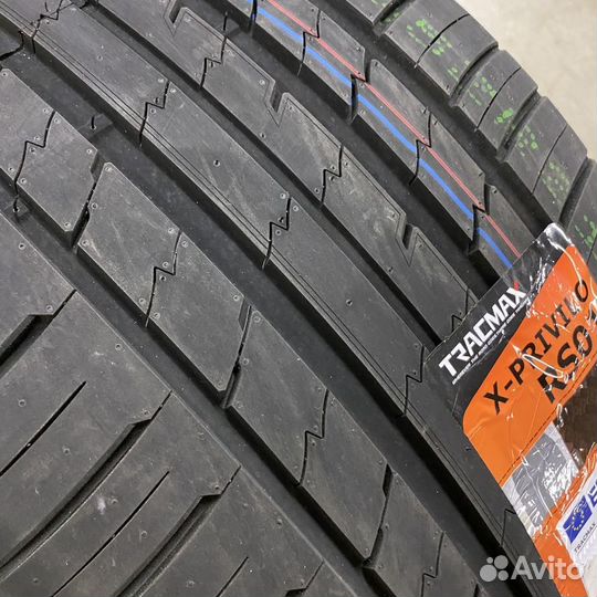 Tracmax X-Privilo RS01+ 305/40 R20 112