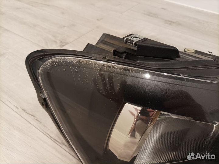 Фара передняя правая Volkswagen Polo Sedan