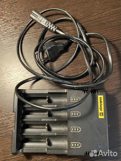 Зарядное устройство Nitecore Intellicharger I4 V2