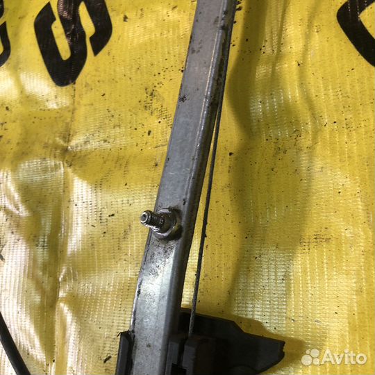 Стеклоподъемник задний правый Mazda CX-7