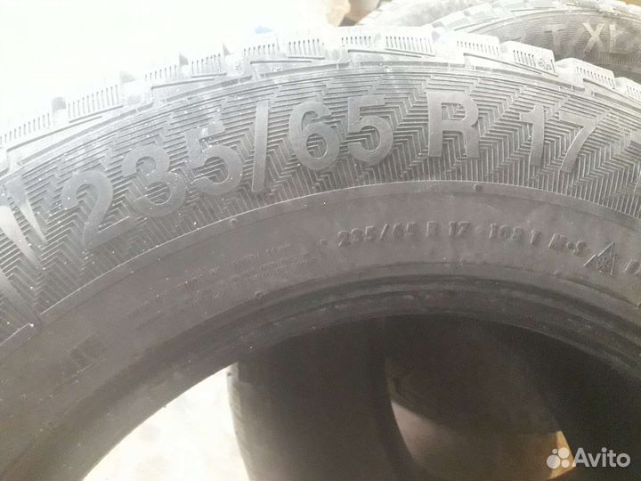 Gislaved Nord Frost II 235/65 R17
