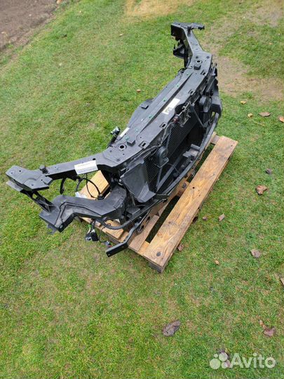 Jeep Grand Cherokee WK2 передняя панель кассета