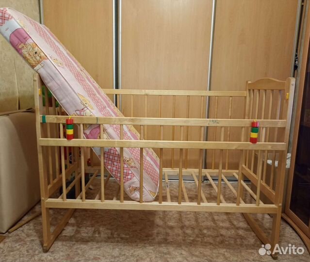 Детская кроватка