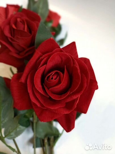 Искусственные цветы, бархатные розы 70 см/ ветка