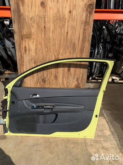 Передняя правая дверь Вольво С30 Volvo C30