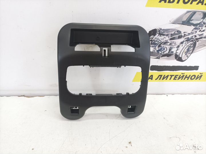 Кронштейн плафона Renault Kaptur