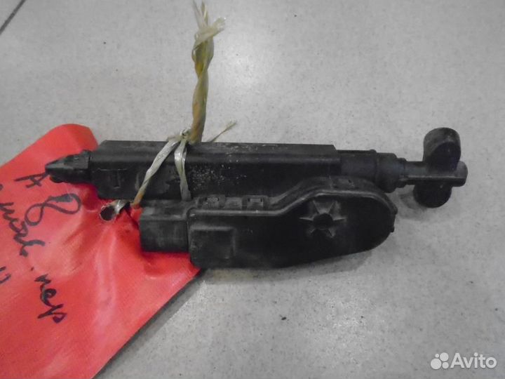 Форсунка-насос омывателя фар Audi A8 D3 2002-2010