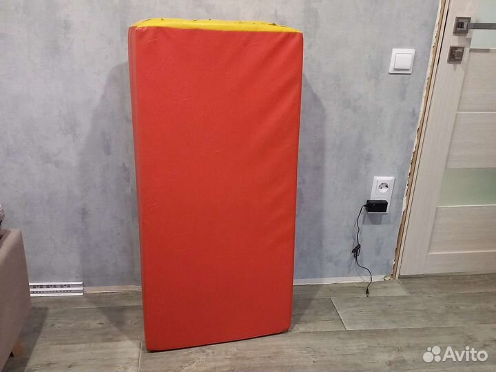 Мат гимнастический складной