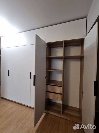 Шкаф в прихожую