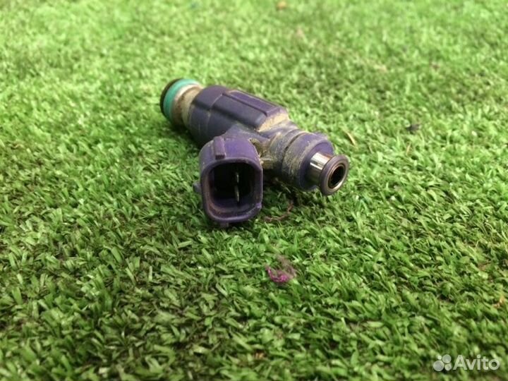 Форсунка топливная Nissan X-Trail T30 QR20DE