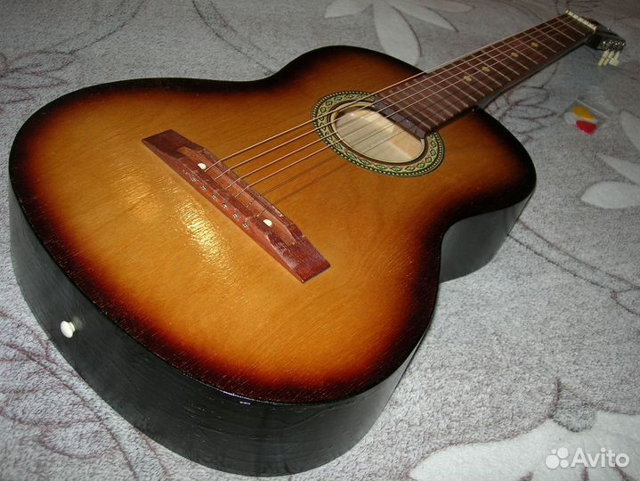 Гитара с новыми струнами / есть доставка