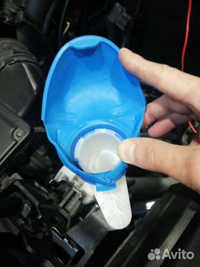 Крышка-Непроливайка для бачка омывателя