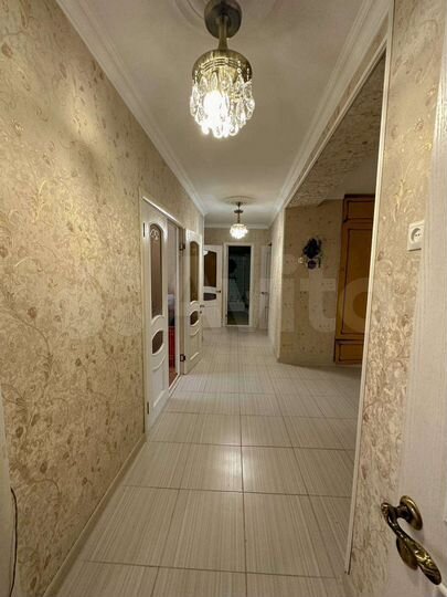 4-к. квартира, 132 м², 1/9 эт.