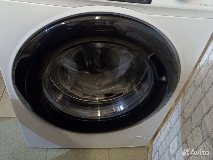 Новая стиральная машина на 7кг.Haier HW70-BP12959A