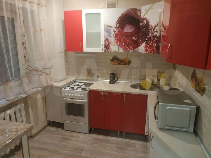 2-к. квартира, 50 м², 2/4 эт.