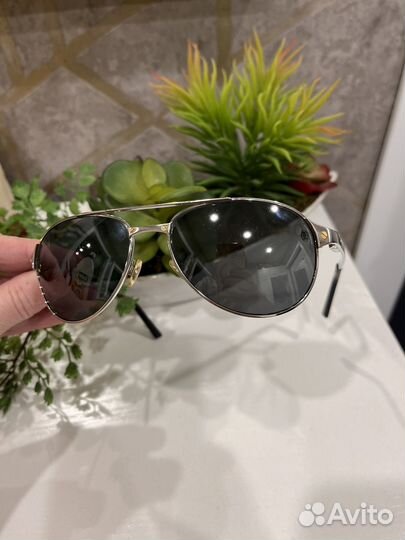 Солнцезащитные очки женские брендовые